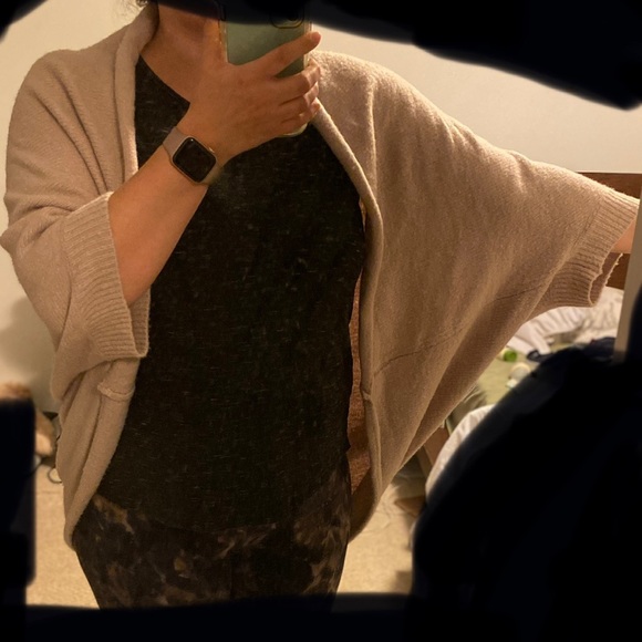 Eleven star batwing short sleeved open front sweater M - Picture 9 of 12